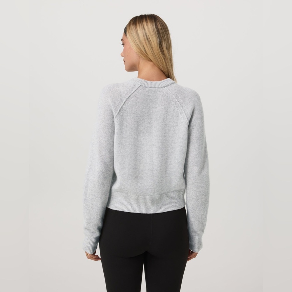 NWT Vuori Emillie Cashmere Crew in Pale Grey Heather - Picture 7 of 7